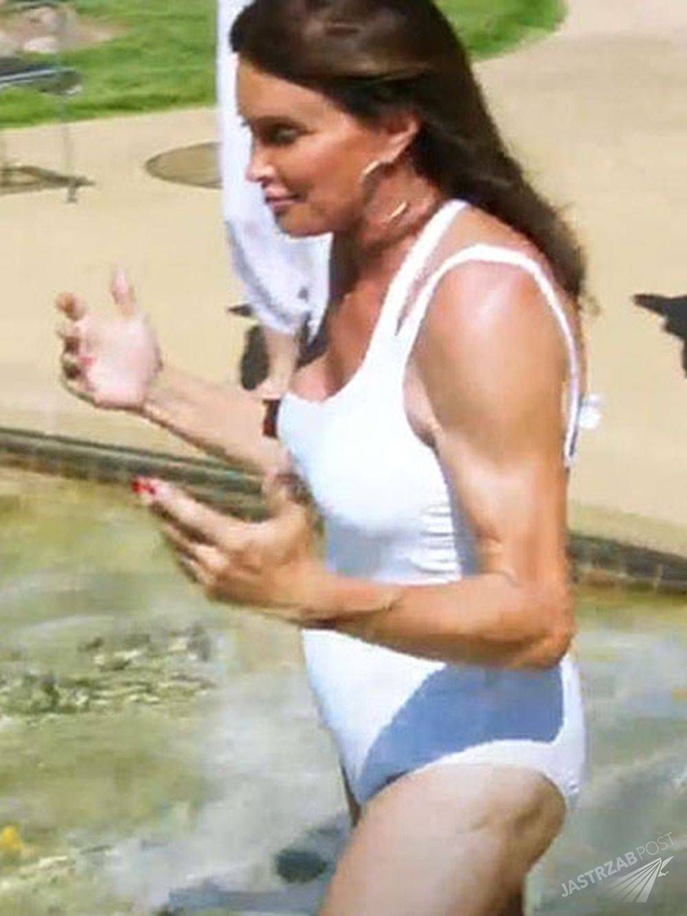 Caitlyn Jenner po raz pierwszy po transformacji pokazała się w stroju kąpielowym