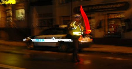 Nastolatka potrącona przez samochód