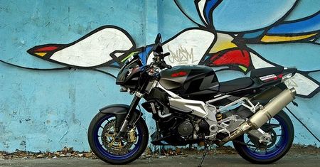 Aprilia Tuono 1000 R