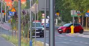 Na sali rozpraw zdjęli mu kajdanki, wtedy “przeskoczył przez barierki i wybiegł z sądu”. Trwa obława