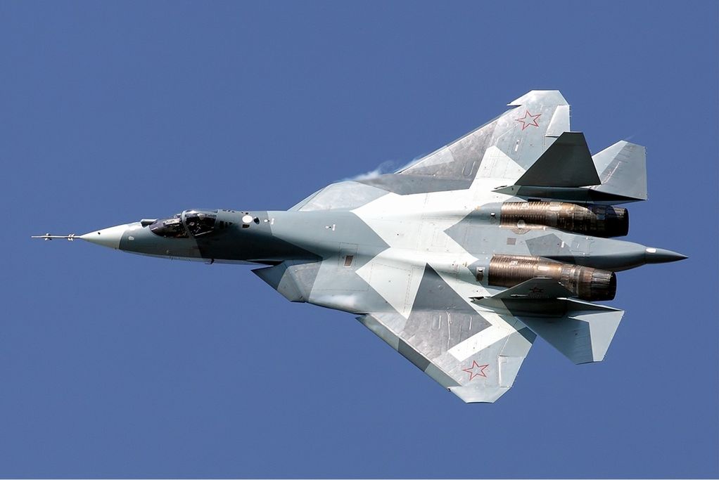 Rosjanie wycofują się z masowej produkcji Su-57. Myśliwiec piątej generacji totalną klapą