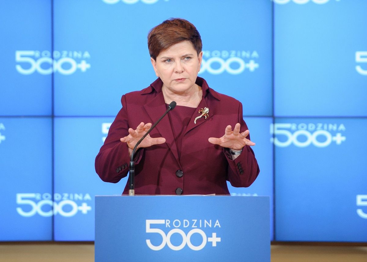 500+ na pierwsze dziecko? Politycy PiS i premier Mateusz Morawiecki zaskoczeni pomysłem Beaty Szydło