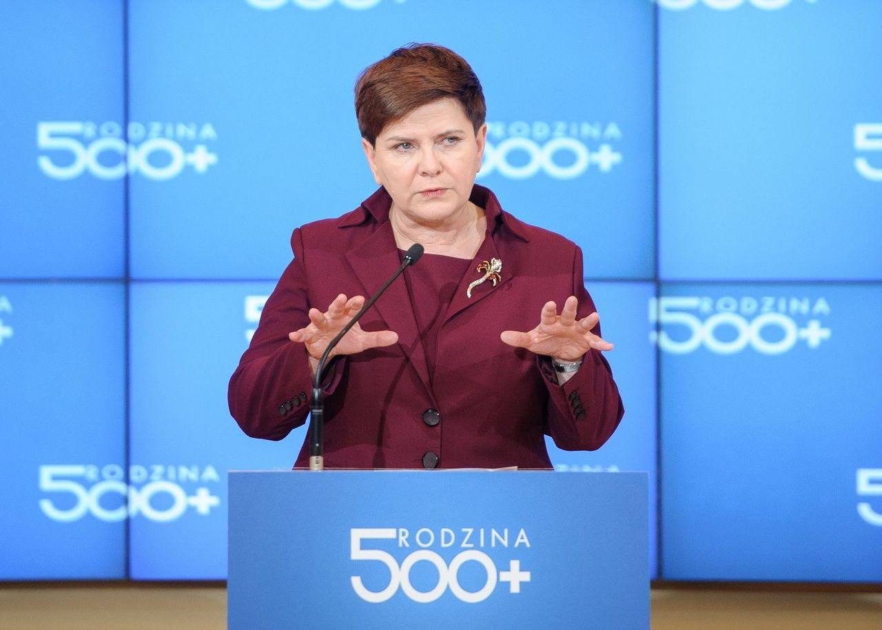 500+ na pierwsze dziecko? Politycy PiS i premier Mateusz Morawiecki zaskoczeni pomysłem Beaty Szydło