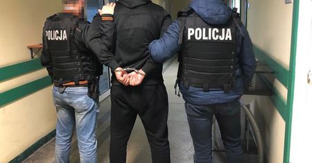“Operacja CBŚP: rozbito gang wyłudzający pieniądze od samorządów!”