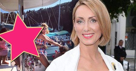 Anna Kalczyńska na wakacjach. Zgrabne ciało w bikini, bajeczne widoki, ale to zdjęcie z dziećmi jest najbardziej warte uwagi