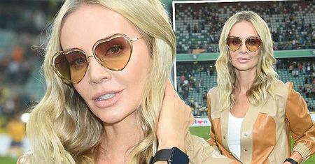 Agnieszka Woźniak-Starak cofnęła się w czasie przed Wielkim Meczem! Jej stylizacja w klimatach retro to prawdziwy hit!