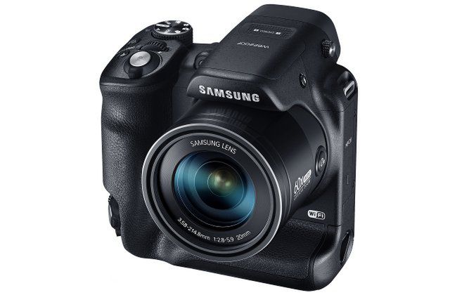 Samsung Smart Camera WB2200F - hybrydowy zoom 60x