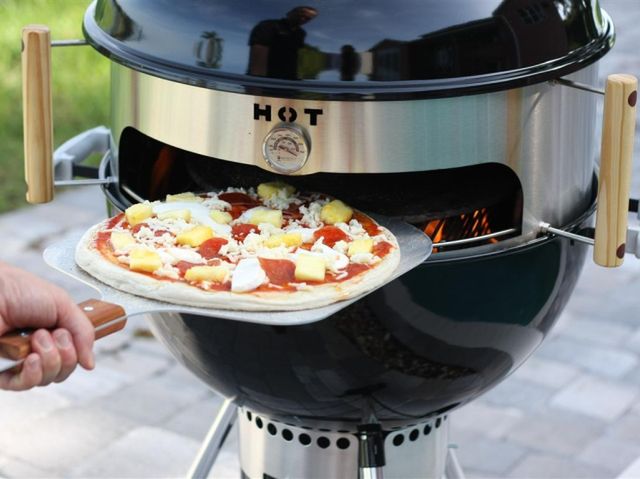 KettlePizza - zamień grill w piec do pizzy