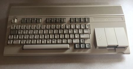 Commodore 65 - biały kruk wśród retro komputerów