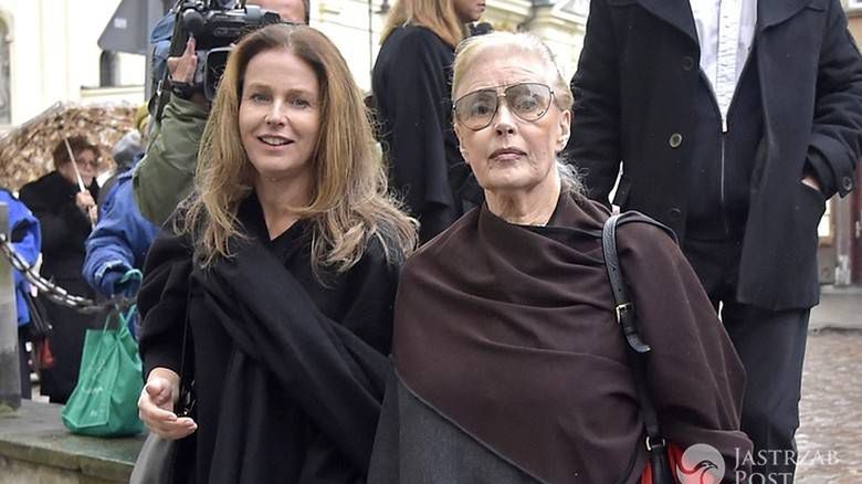 Karolina Wajda, Beata Tyszkiewicz - msza pożegnalna Andrzeja Wajdy