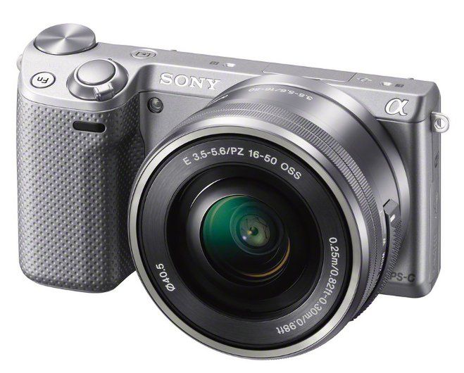 Dwa nowe aparaty Sony: kompakt z wymienną optyką NEX-5T i większy model A3000