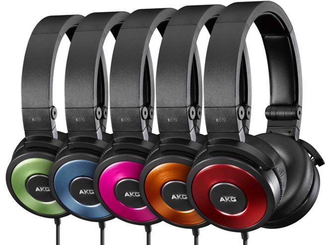 Kolorowe słuchawki AKG w stylu DJ'a - AKG K618DJ oraz AKG K619DJ.