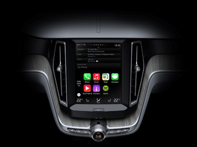 Duży ekran dotykowy i CarPlay w nowym Volvo XC90