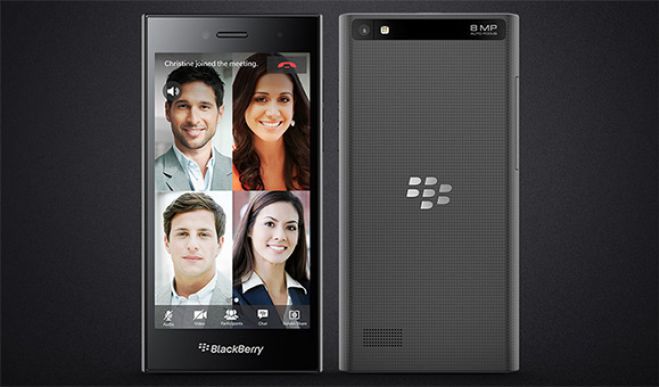 BlackBerry powraca ze sliderem z zakrzywionym ekranem!