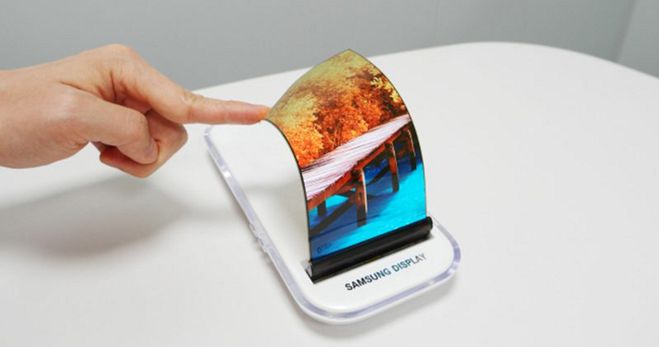 Samsung o krok od wprowadzenia wyginanych telefonów. Pokazał nowe wyświelacze