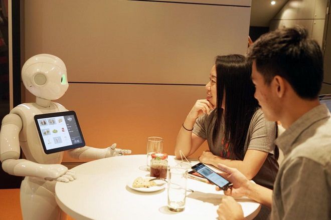 Inteligentny robot zamiast kelnera