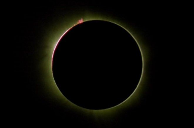 Całkowite zaćmienie słońca uchwycone przez kamery NASA
