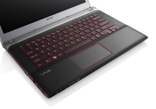 Nowe, kolorowe laptopy Sony Vaio E14P. Steruj gestami!