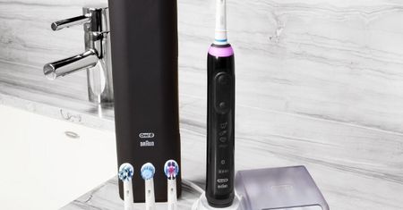 Szczoteczka do zębów wykorzystująca kamerę - Oral B Genius