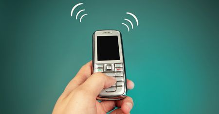Nowa metoda podsłuchiwania telefonów - wystarczy alarm wibracyjny