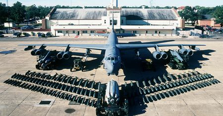 Jak lata się bombowcem B-52 Stratofortress?