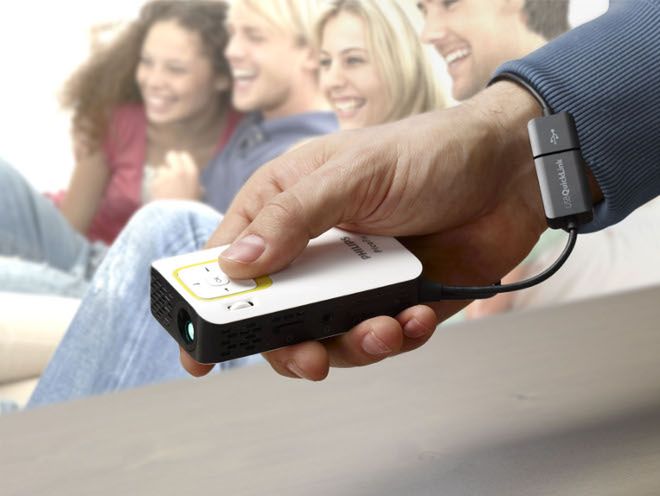 Philips PicoPix 2330 - projektor na każdą kieszeń