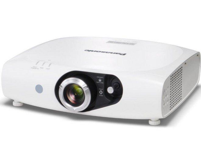 Hybrydowe projektory Panasonic - i LED, i laser