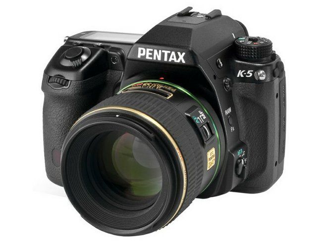 Lustrzanki Pentax od zawsze są znane z niezwykle bogatego wyposażenia. Następca modelu K-7, nowy K-5, nie jest wyjątkiem – wręcz przeciwnie, również pod względem możliwości konfiguracji nie znajduje godnego przeciwnika.