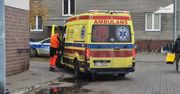 Wyskoczył z bloku, krwawił, krzyczał “ratunku”. Nie żyje, policja zatrzymała 33-latka