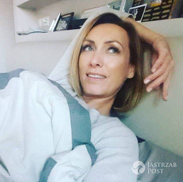 Anna Kalczyńska w łóżku