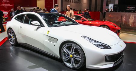 Ferrari GTC4Lusso zadebiutowało w Genewie