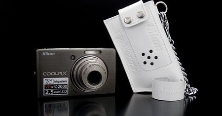 COOLPIX S500 i jego ekskluzywne etui