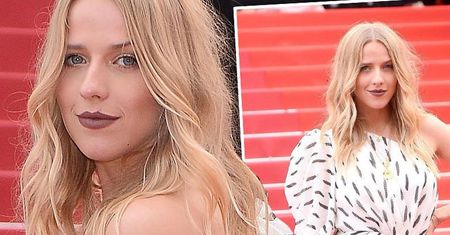 Cannes 2018. Jessica Mercedes na czerwonym dywanie wyglądała jak na sesji do "Vogue"! Wszystko przez obłędną kreację! [WIDEO]