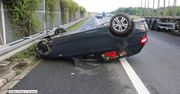 Przejechał kilkaset kilometrów bez postojów. Zasnął i dachował na autostradzie A4