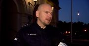 Wieczorna ewakuacja w centrum Warszawy. Uczestnik demonstracji położył na ziemi niewybuch