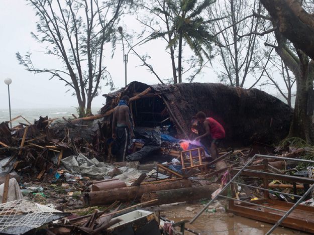Domy rozerwane na strzępy. Katastrofalne skutki cyklonu na Pacyfiku