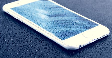 Islandia: iPhone z wideo upadku z samolotu znaleziony po 13 miesiącach. Nagranie przetrwało [WIDEO]