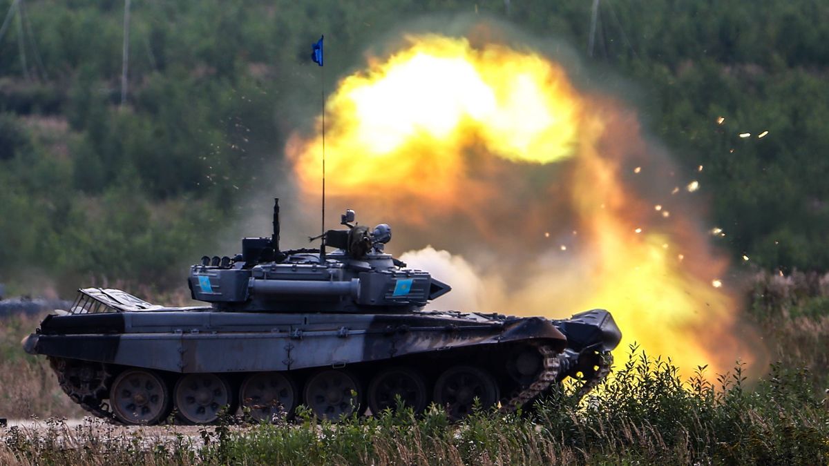 T-72 zmodernizowała też rosyjska armia. Tyle że tam wymieniono armaty, systemy obronne i inne ważne elementy unowocześniające ten sprzęt.