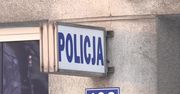 W spodenkach i klapkach na hulajnodze do szkoły