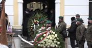 Pożegnanie mistrza. Ryszard Szurkowski spoczął na cmentarzu w Wierzchowicach