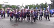 Protesty związkowców OPZZ. Domagają się podwyżek dla wszystkich pracowników sfery budżetowej