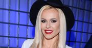 Doda na MTV EMA w klasycznej białej koszuli, spodniach z frędzlami i kapeluszu