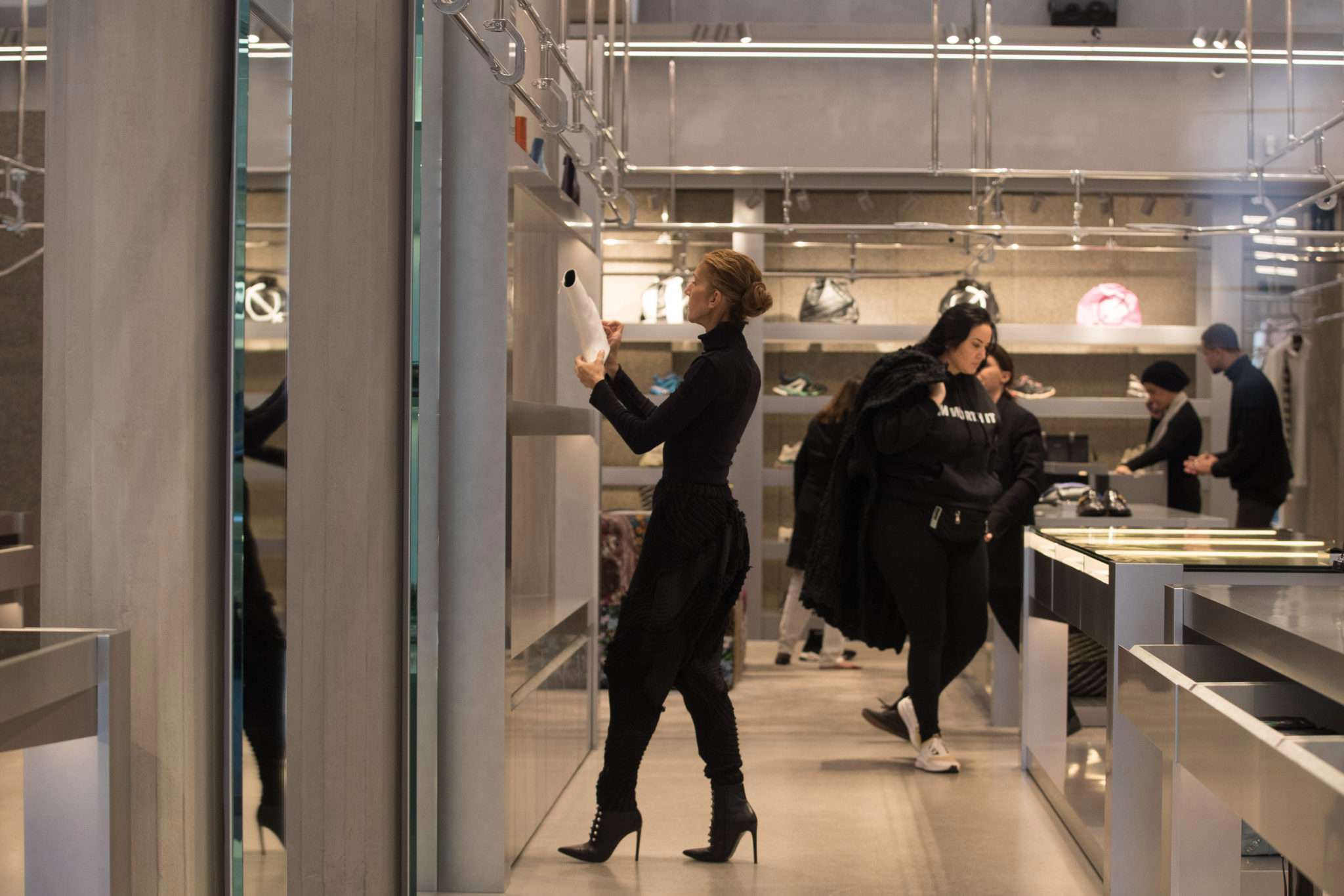 Celine Dion na zakupach w salonie Balenciaga w Paryżu