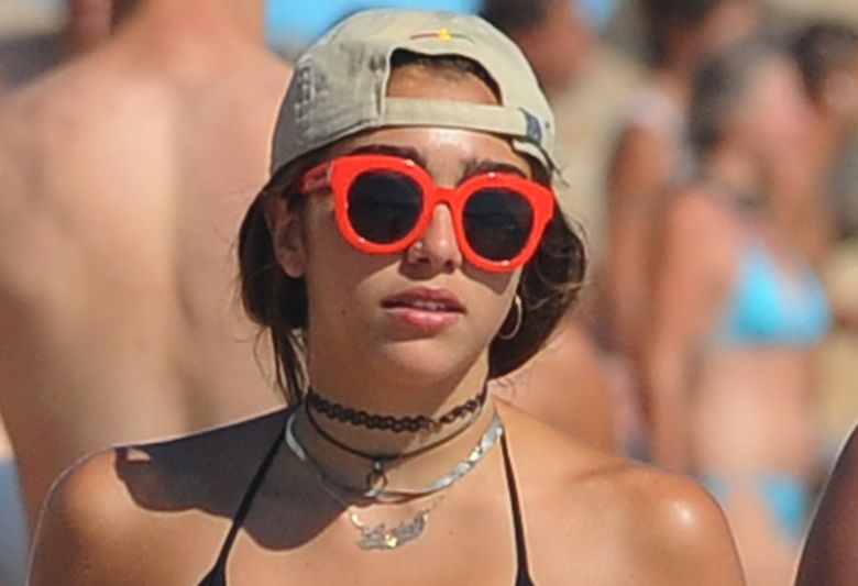 Córka Madonny w bikini! Lourdes Leon udowodniła, że jest nie mniej niepokorna niż jej mama [paparazzi]