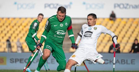 Warta Poznań przegrywa ze Śląskiem Wrocław 0:3 w emocjonującym turnieju Amp Futbolu na Golęcinie