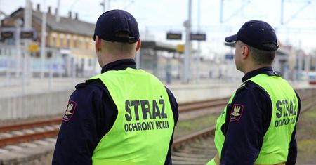 Zażywali i posiadali narkotyki – zostali ujęci przez funkcjonariuszy Straży Ochrony Kolei