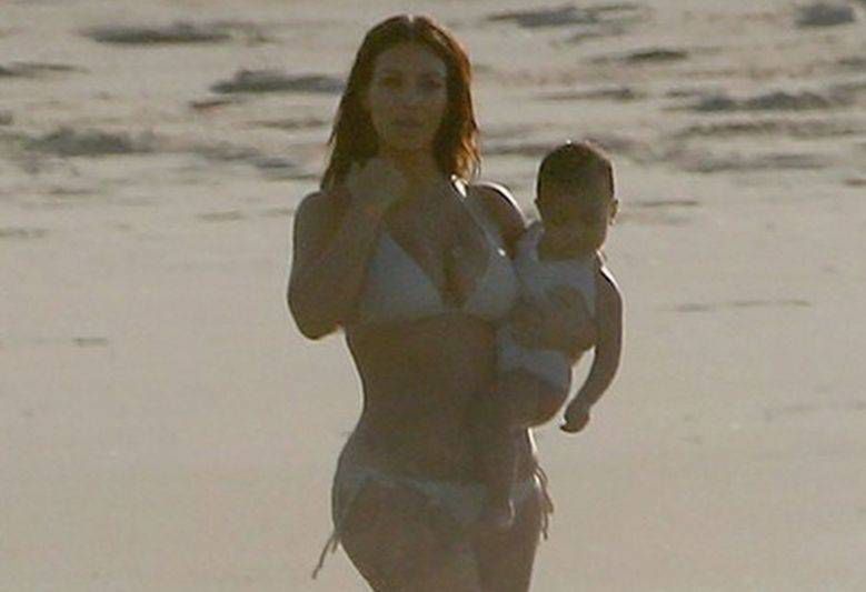 Kim Kardashian z North West na plaży w Meksyku!