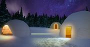 „Zimno na zewnątrz, ale ciepło w środku!” – Japońska restauracja igloo serwuje przytulne kolacje w magicznej zimowej wiosce