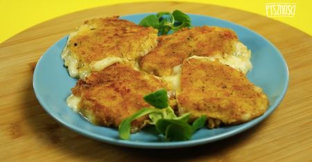 Panierowana mozzarella z szynką i bazylią