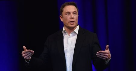 Elon Musk przerywa milczenie. Za kilka godzin jego startup Neuralink ujawni informacje o interfejsie mózg-komputera
